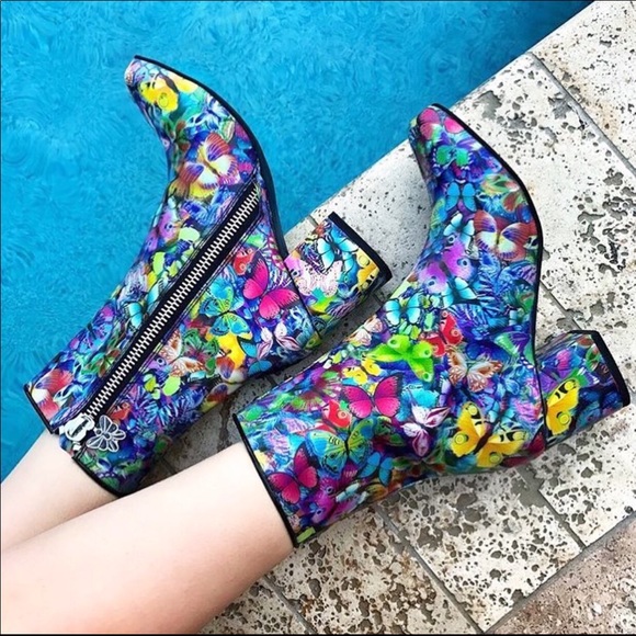 Current Mood Holographic Butterfly Boots - Picture 2 of 3